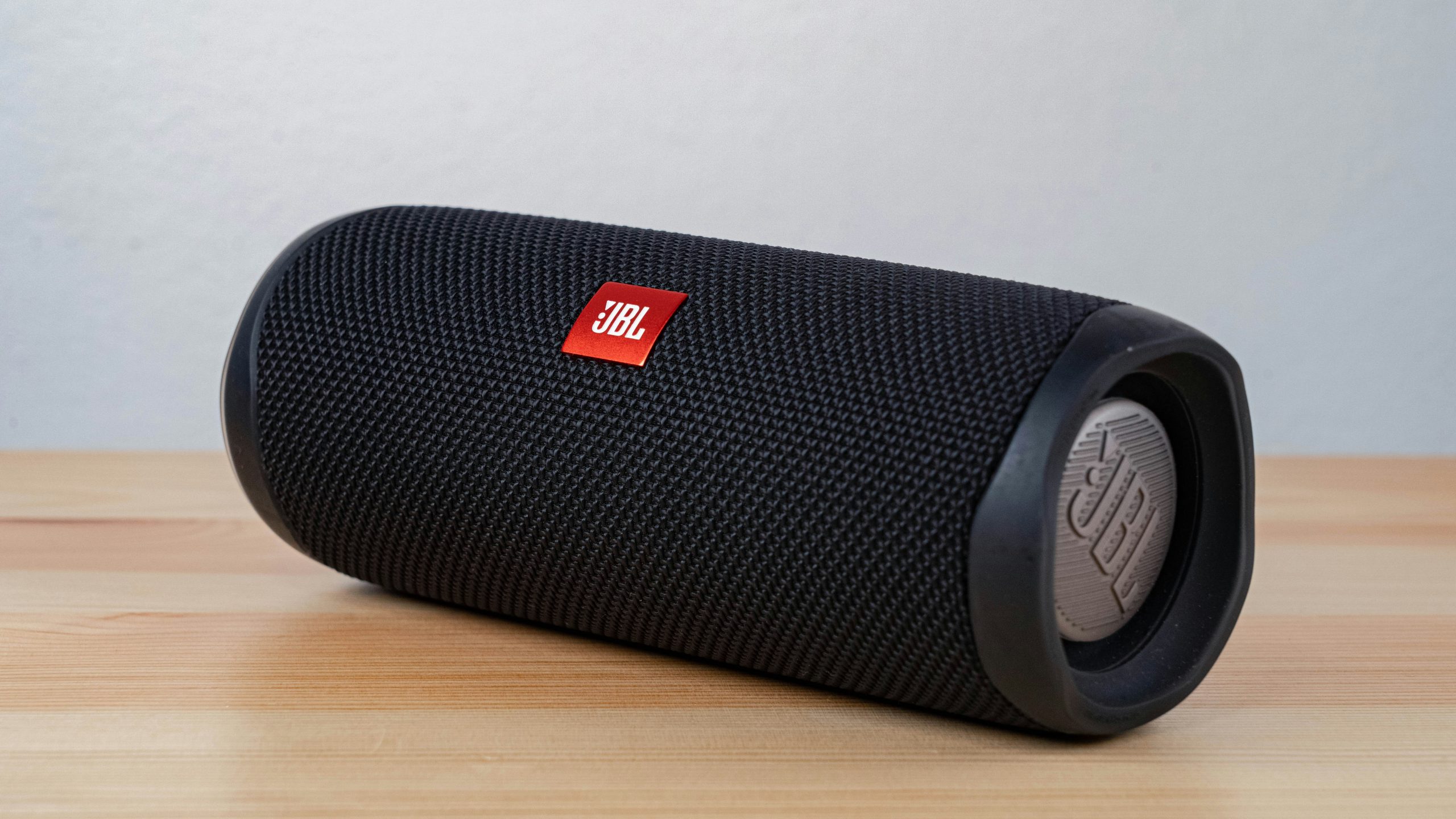 JBL Flip 6 Bluetooth Speaker